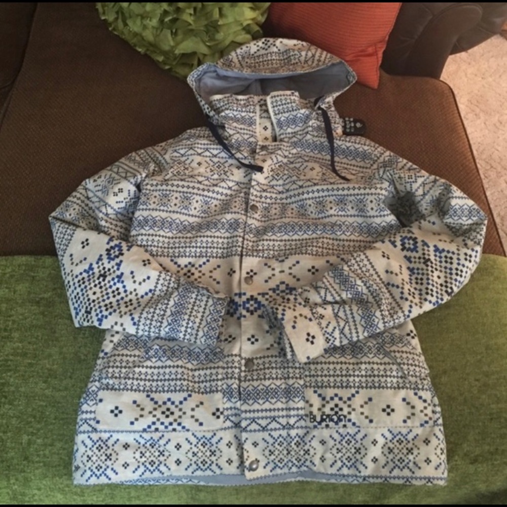 Women’s Burton winter jacket size medium like new!